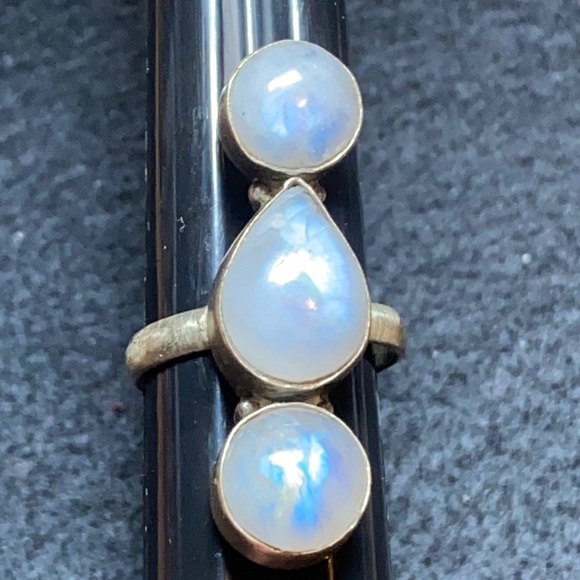 Triple Moonstone Ring Vintage - Picture 2 of 5